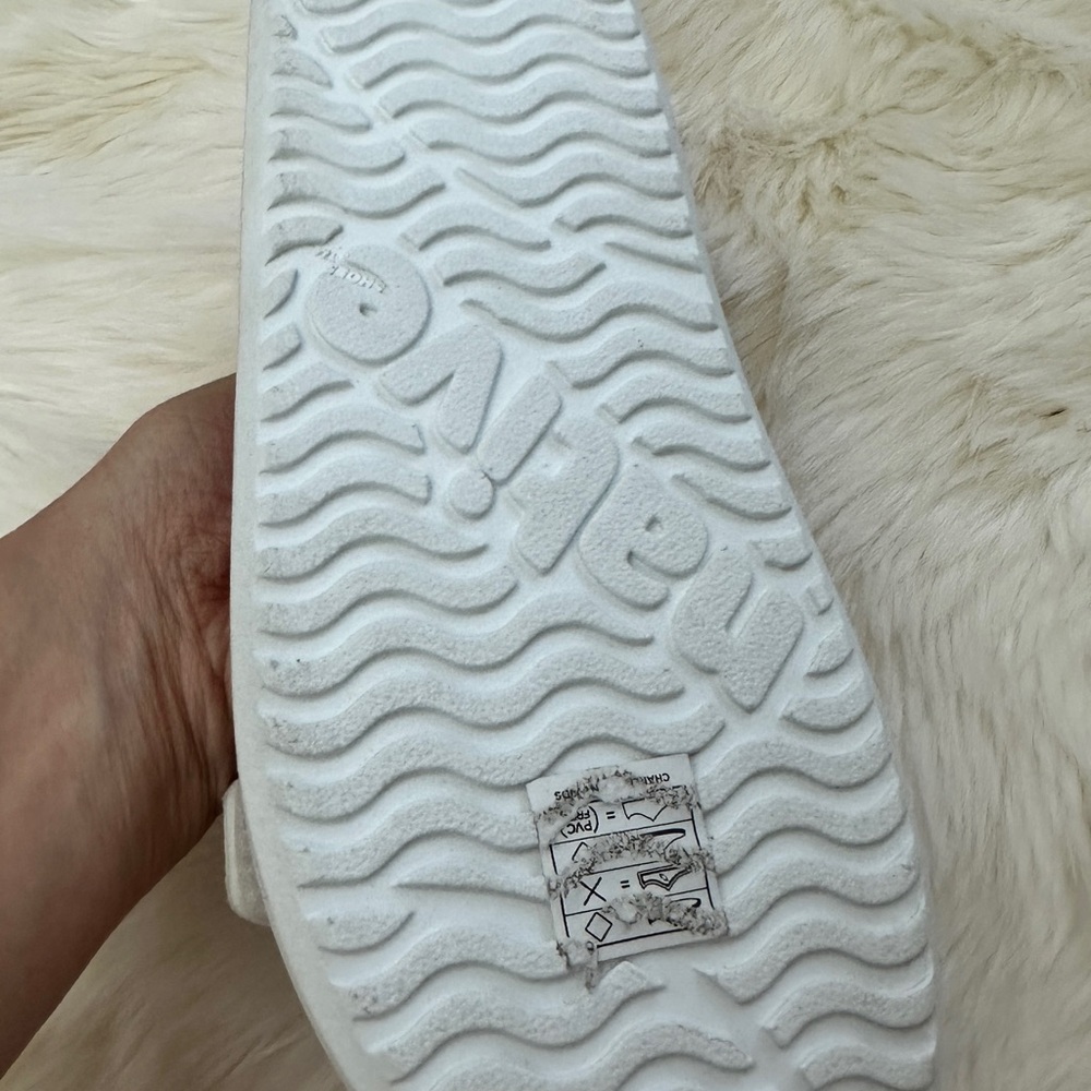 Native X Disney water sandals - Picture 4 of 8